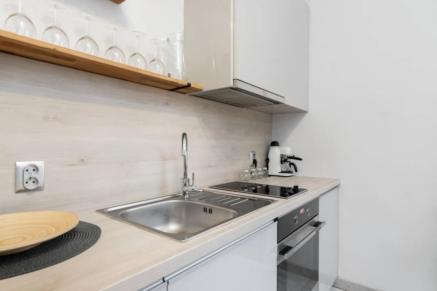 Daisy Studio Stary Mokotow Warsaw 0*,